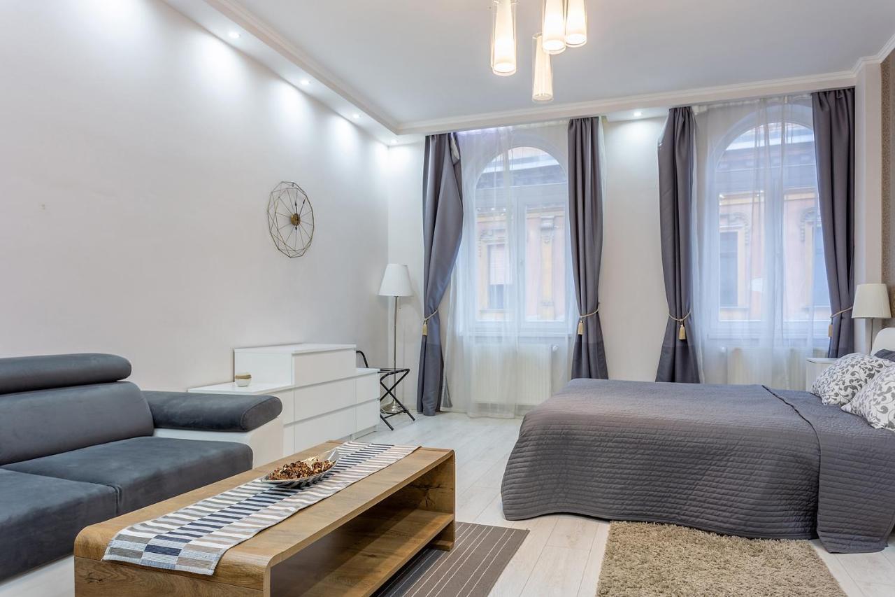 Goldcentral Apartment Grand Boulevard Budapest Bagian luar foto