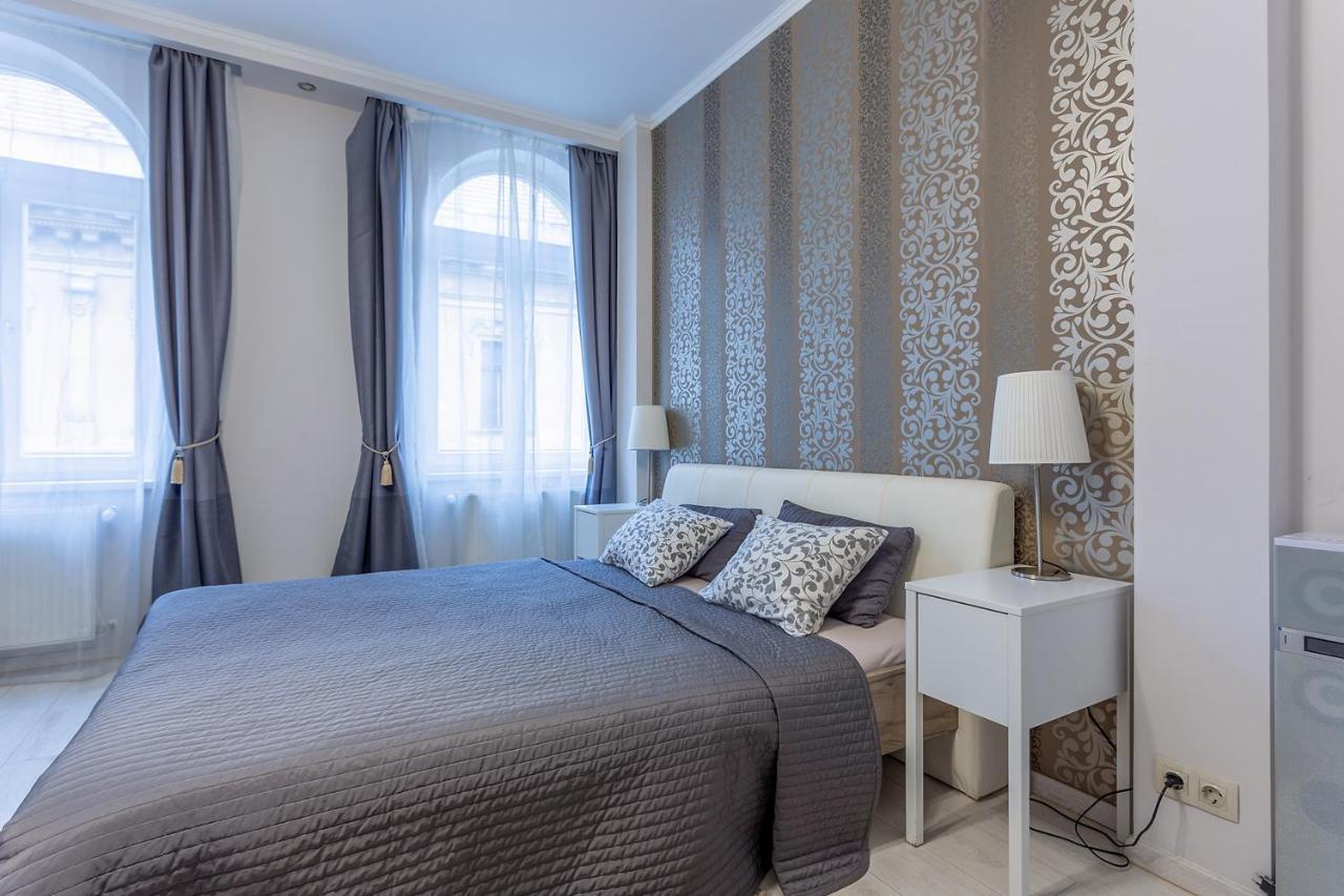 Goldcentral Apartment Grand Boulevard Budapest Bagian luar foto