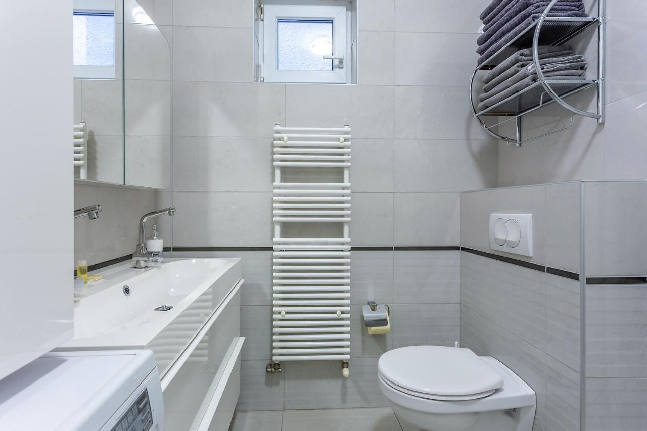 Goldcentral Apartment Grand Boulevard Budapest Bagian luar foto