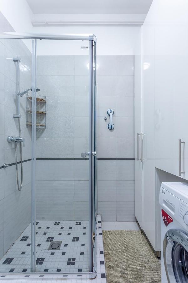 Goldcentral Apartment Grand Boulevard Budapest Bagian luar foto